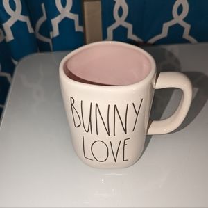 ♥️ Rae Dunn bunny love mug